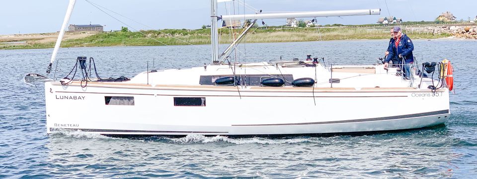 Oceanis 35-1 mit Rollgroß, leider noch keine Segelbilder dieser Yacht