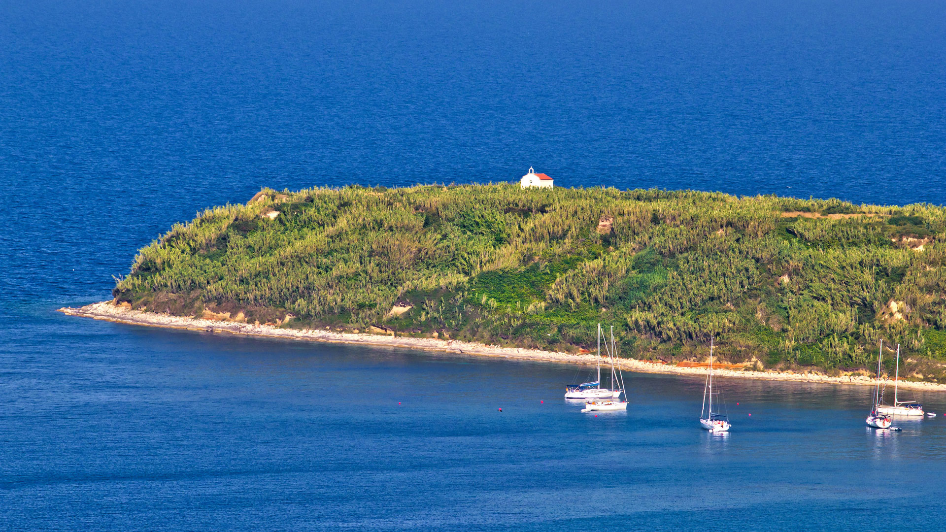 Törnvorschlag 2: Blick auf die Bucht vor Susak